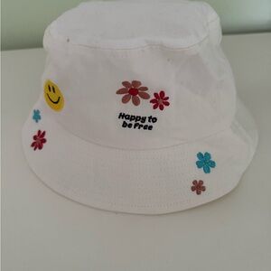 White Floral Embroidered Bucket Hat